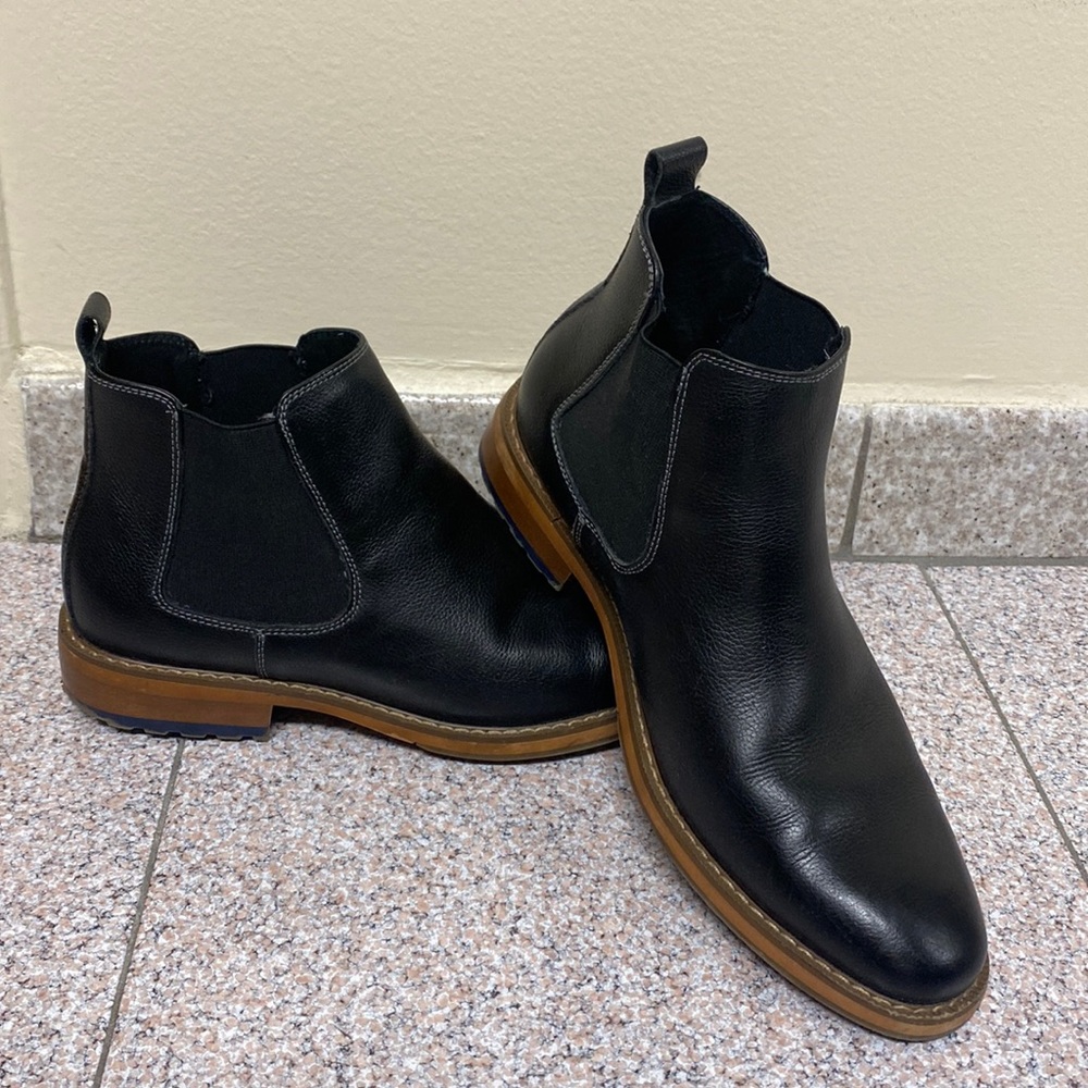 Men’s Black Leather Pull-on Chelsea Boots